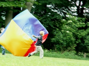 spielende Kinder